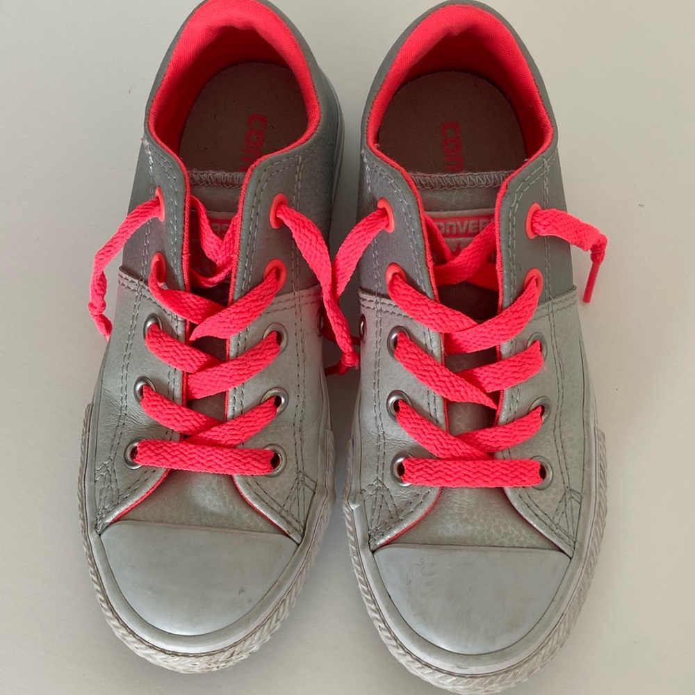 Converse All Star Sneakers Leather Light Gray & Hot Pink Girls Size 8.5